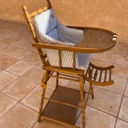Chaise haute pour enfant