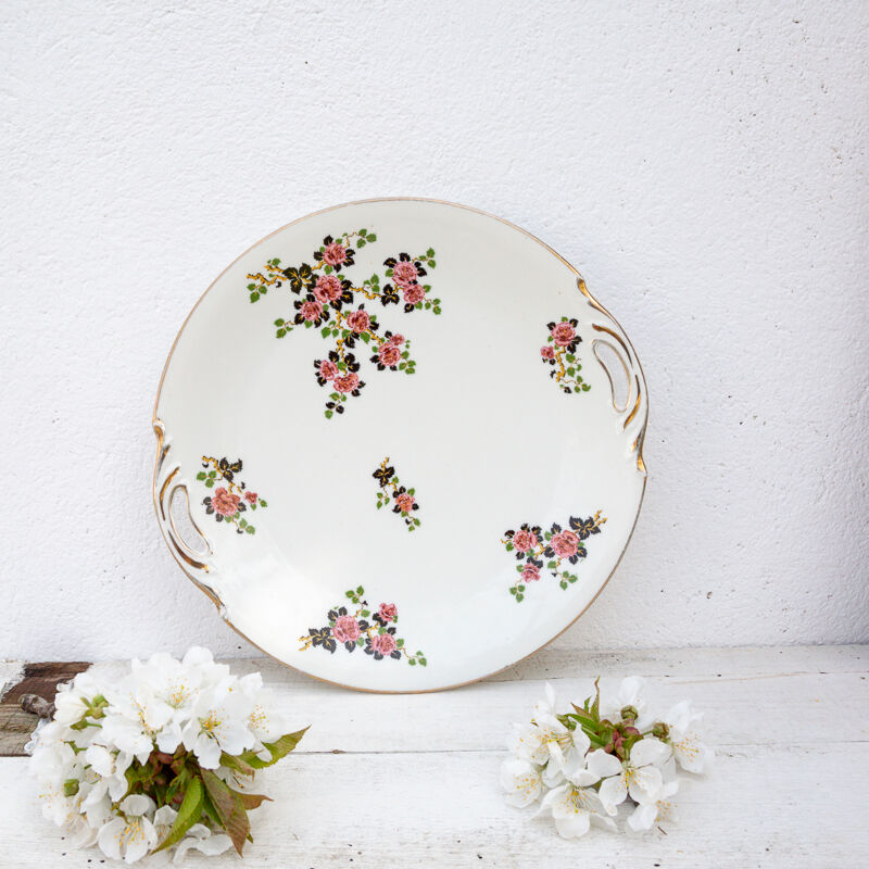 Dish with handles floral pattern