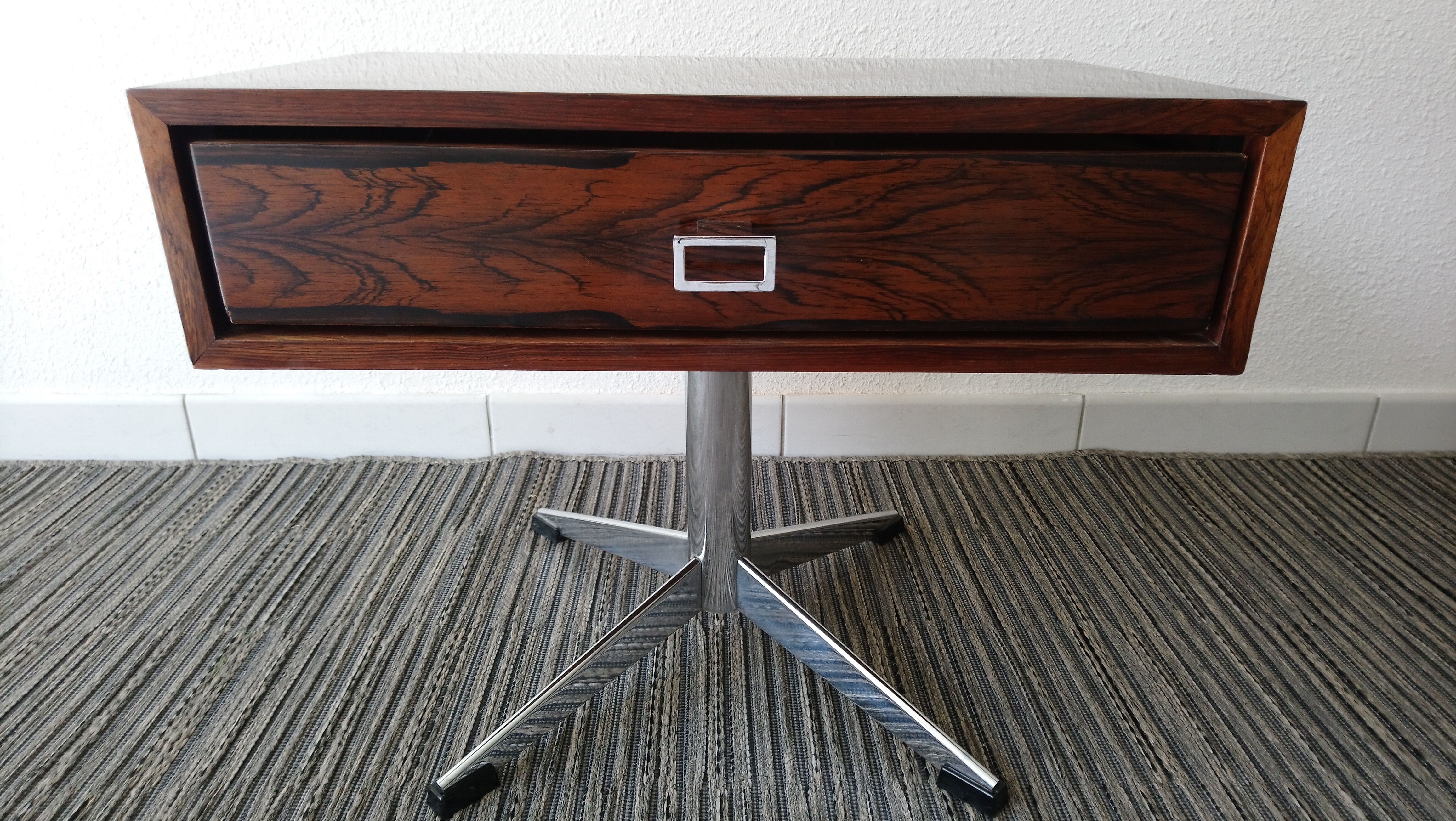Pair of nightstands in the 1970s rio rosewood