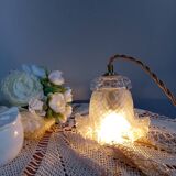 Frilly molded glass tulip walking lamp