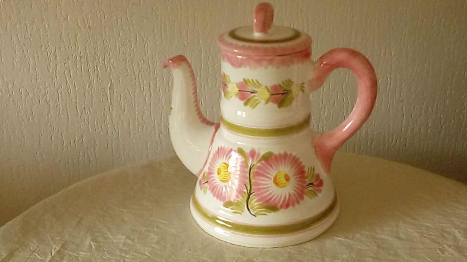 Cafetiere en faience Henriot Quimper rose