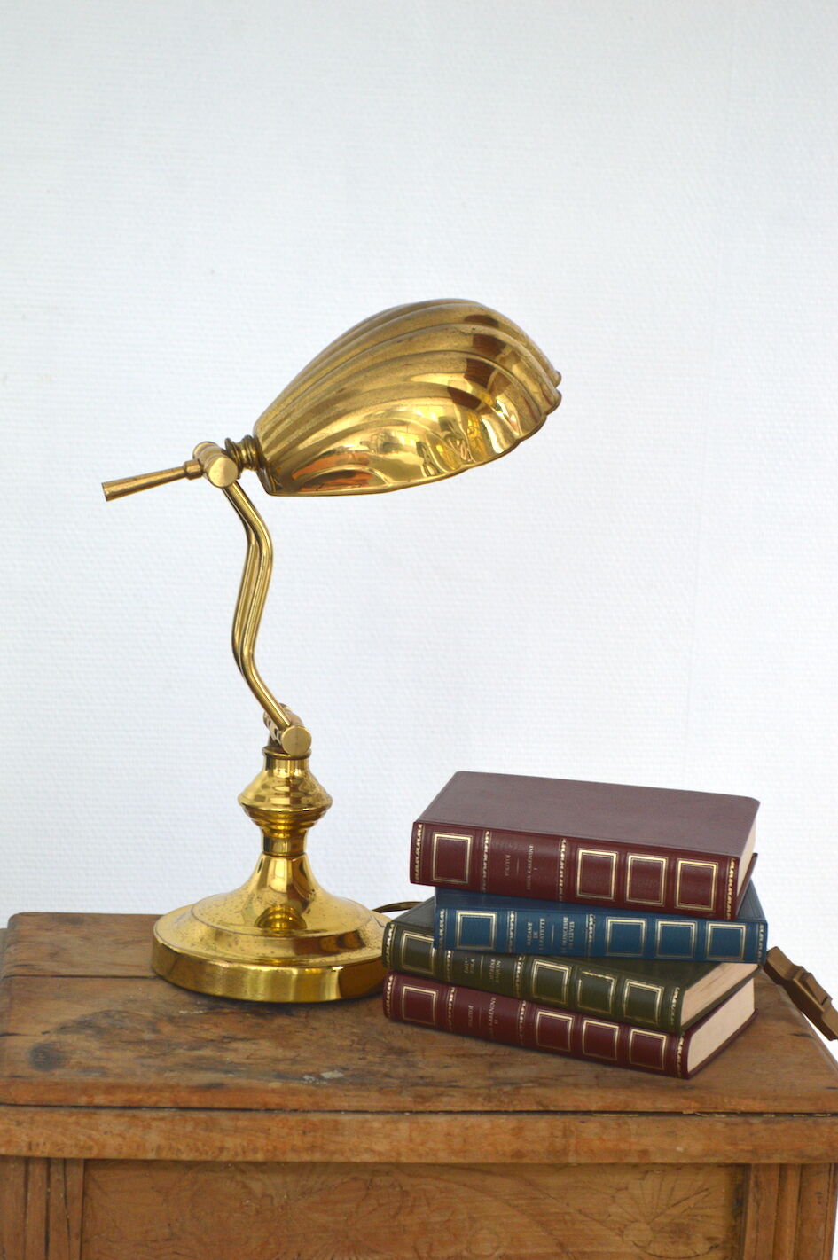 Vintage scallop lamp