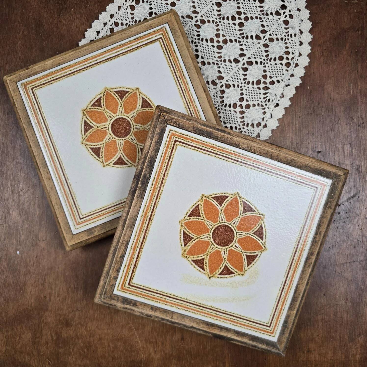 Set of 2 vintage ceramic trivets – Semigres
