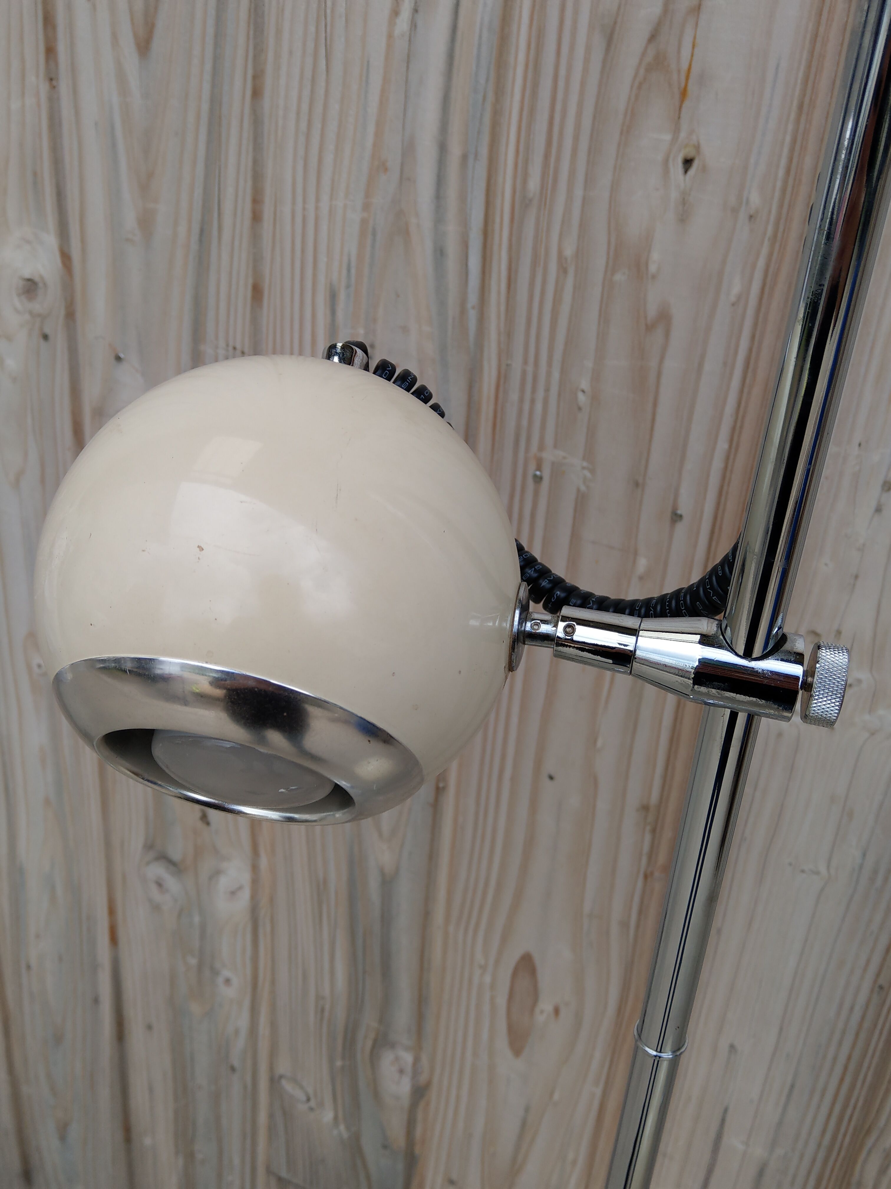 Floor lamp design eyeball