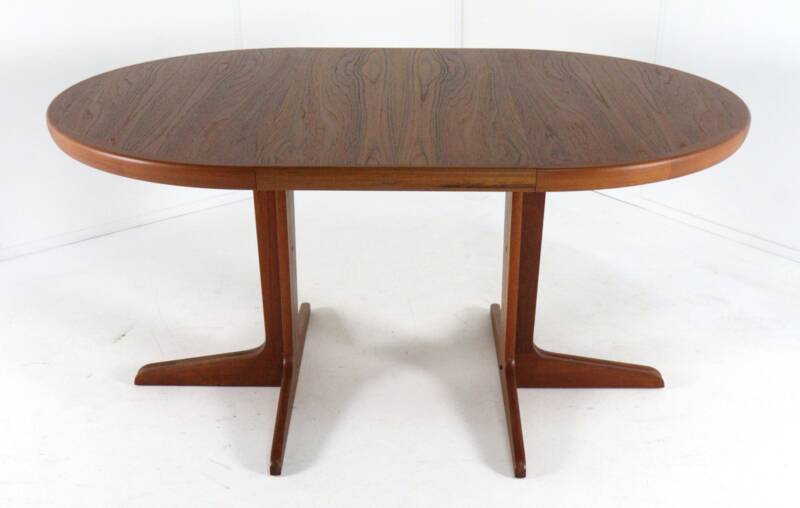 Round 3x extendable dining table 'Hampen' - danish teak mid century modern