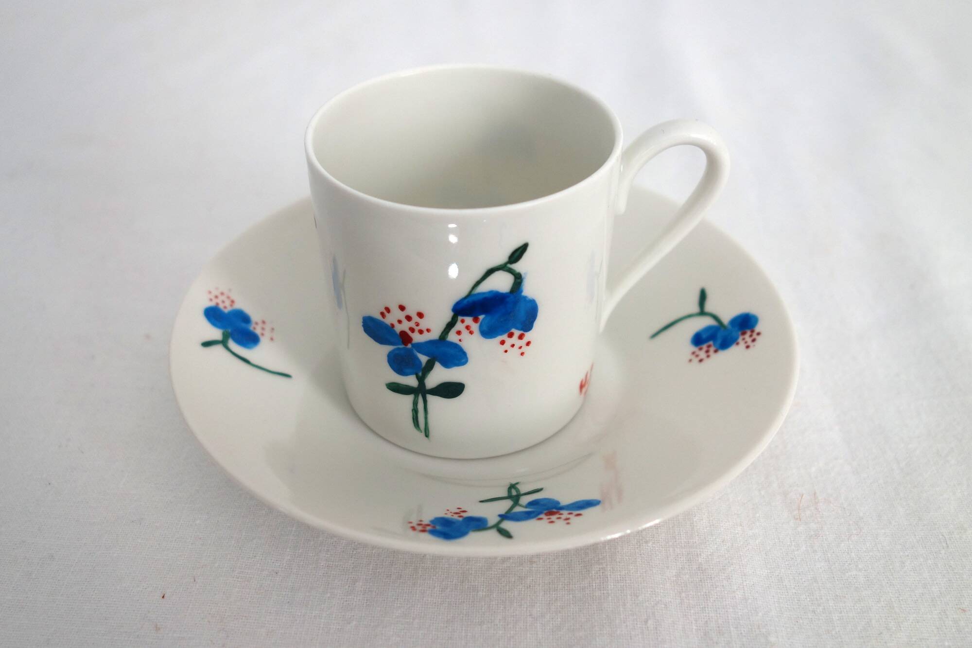 6 Limoges porcelain coffee cups, hand decorated, 1930s