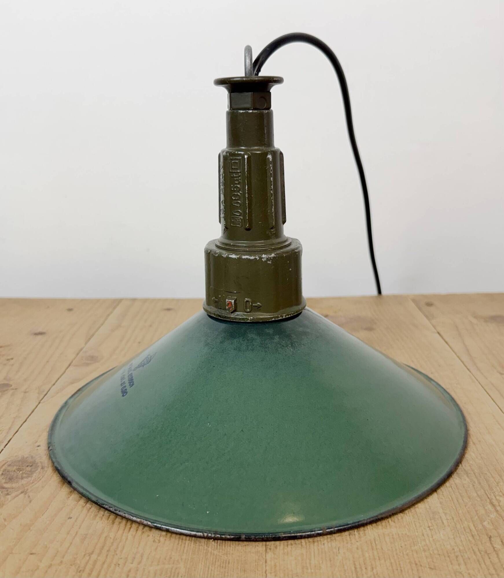 Industrial Green Enamel Military Pendant Lamp with Cast Aluminium Top, 1960