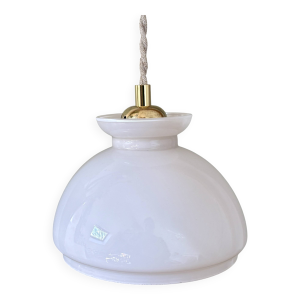 Suspension abat-jour vintage en opaline blanche