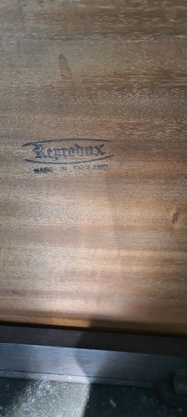 Paire de tables de nuit en bois vintage de campagne militaire par reprodux angleterre