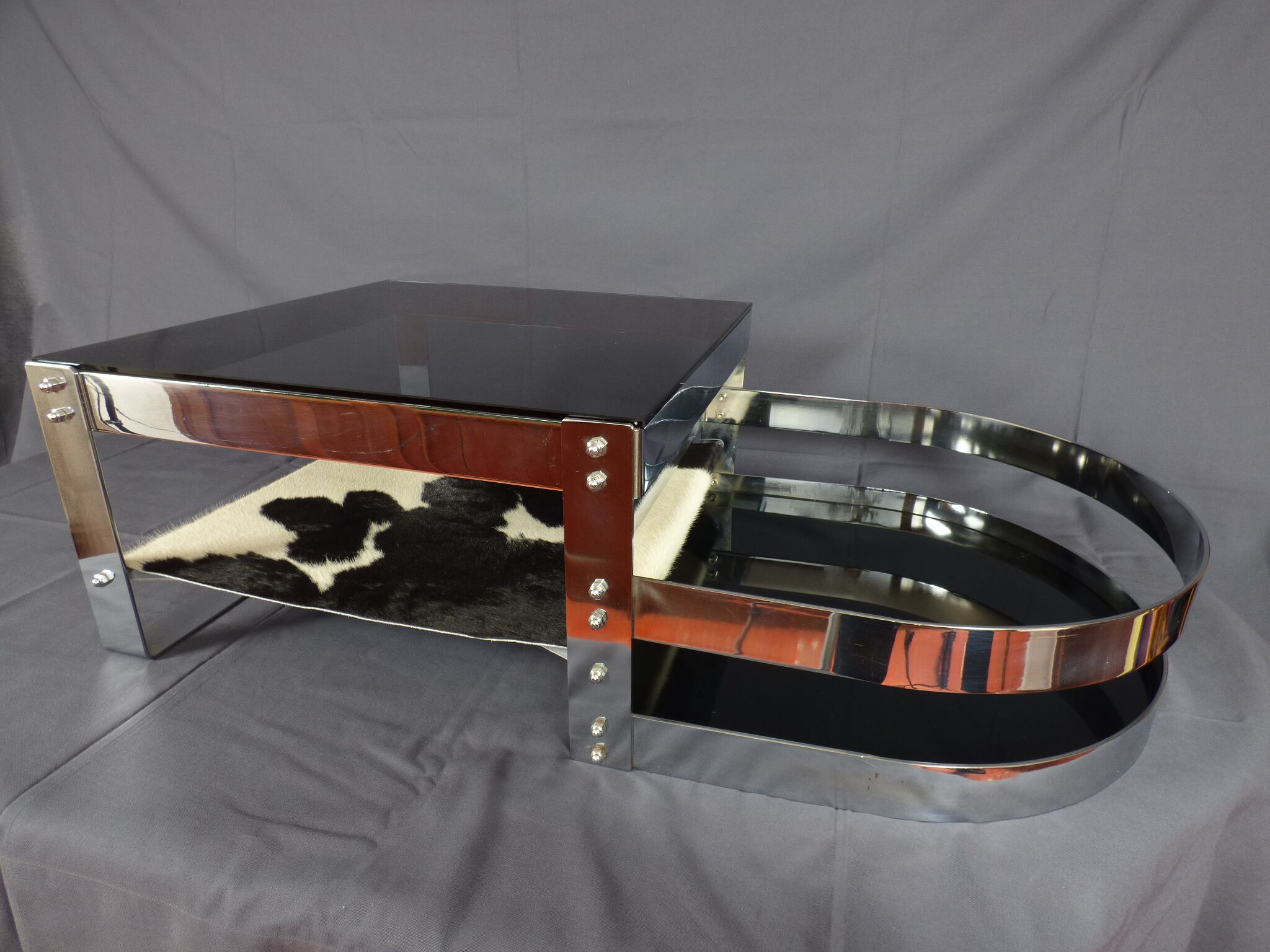 Table basse acier verre et peau, années 70