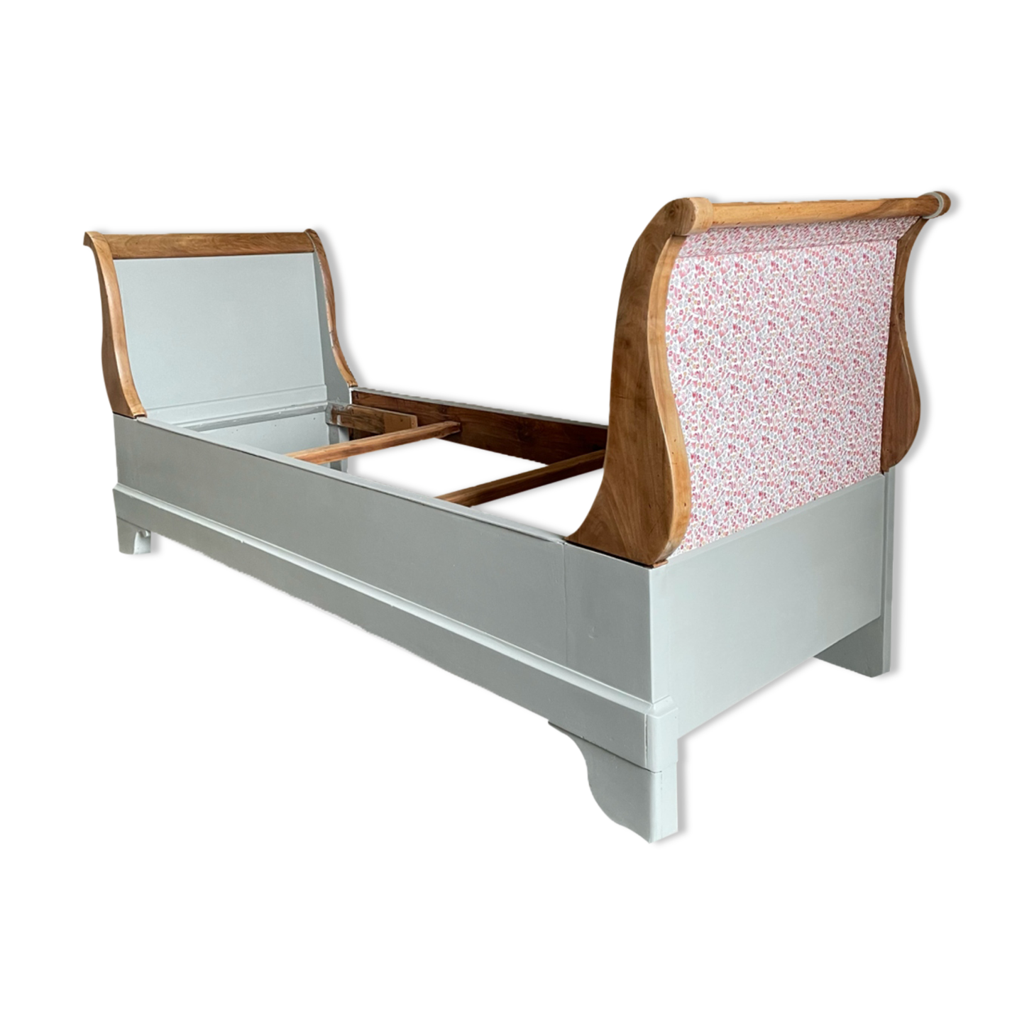 Bed boat bench