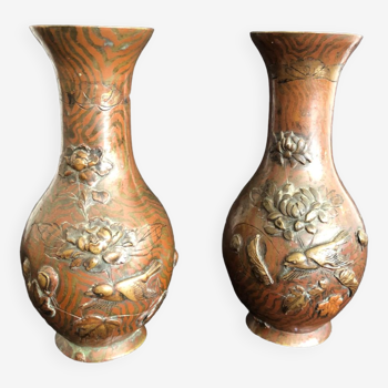 Paire de vases en bronze asiatiques