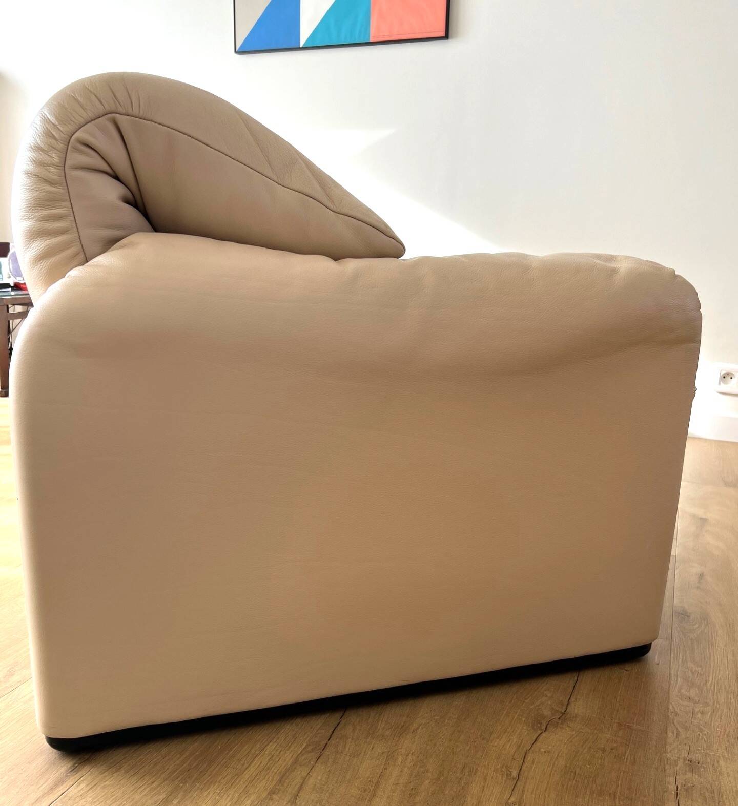 Maralunga leather sofa by Cassina