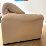 Maralunga leather sofa by Cassina