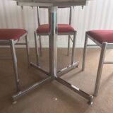 Vintage 1970s table and 4 chairs set.