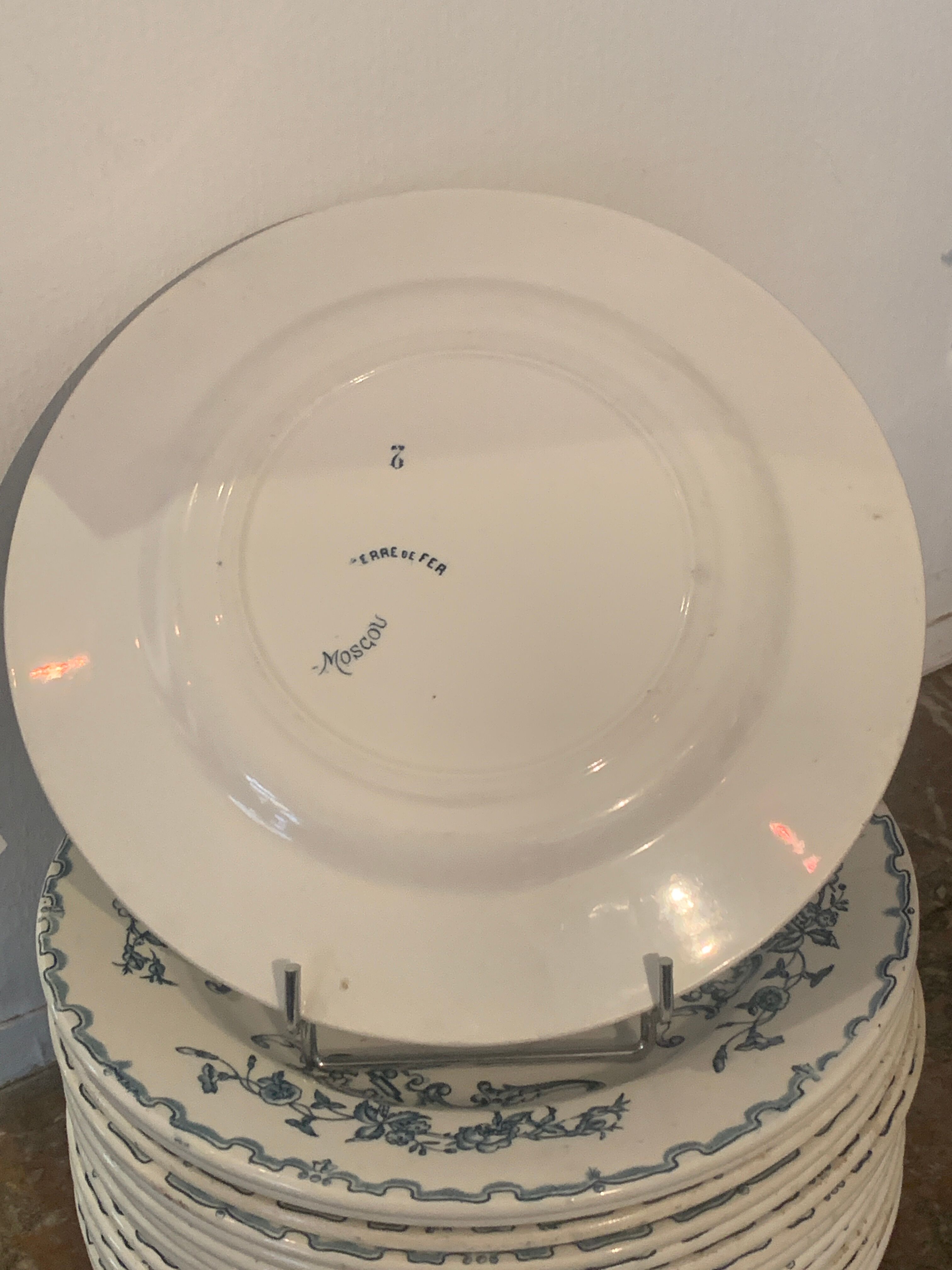 Flat plates faience