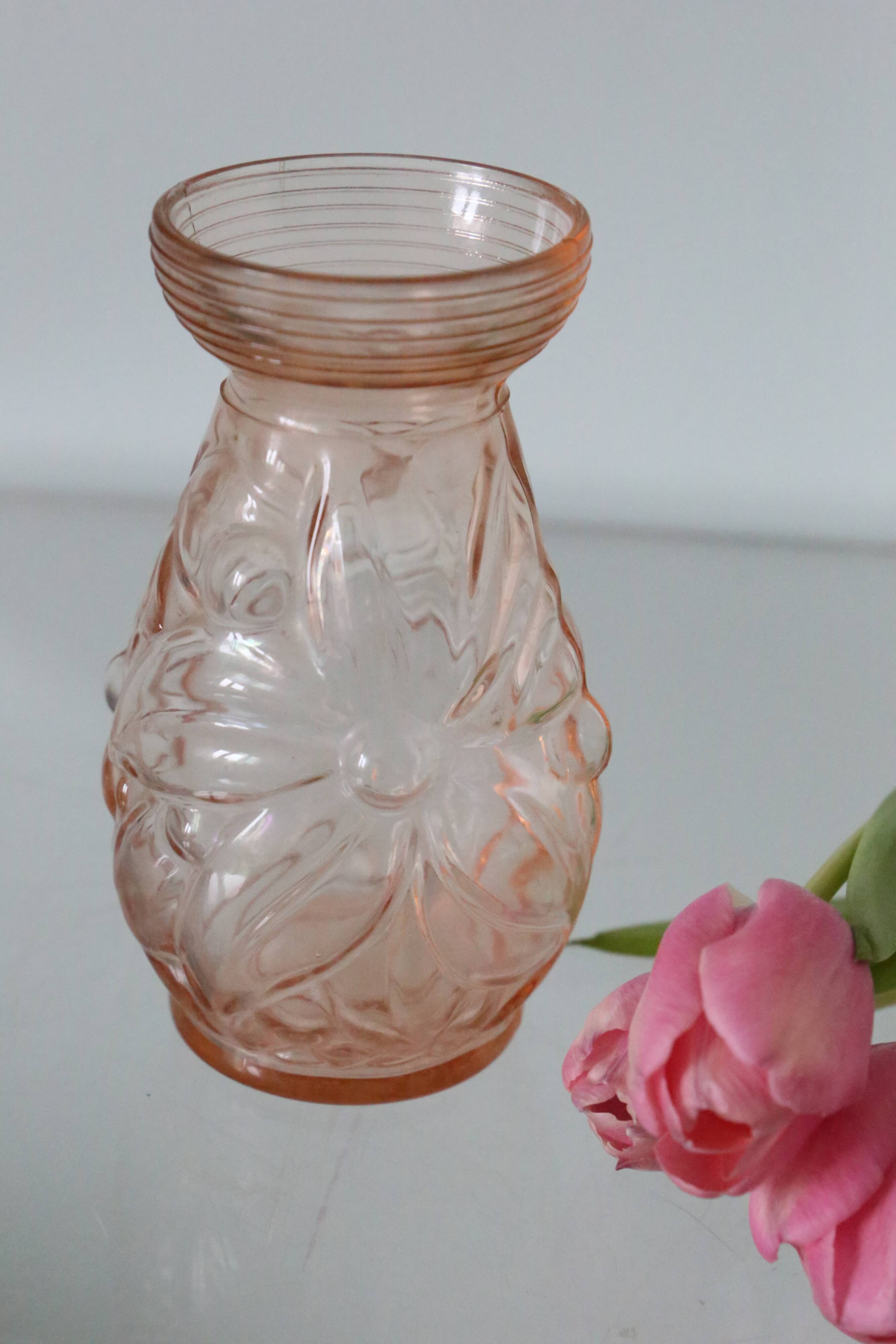 Little hyacinth vase in molded glass, vintage