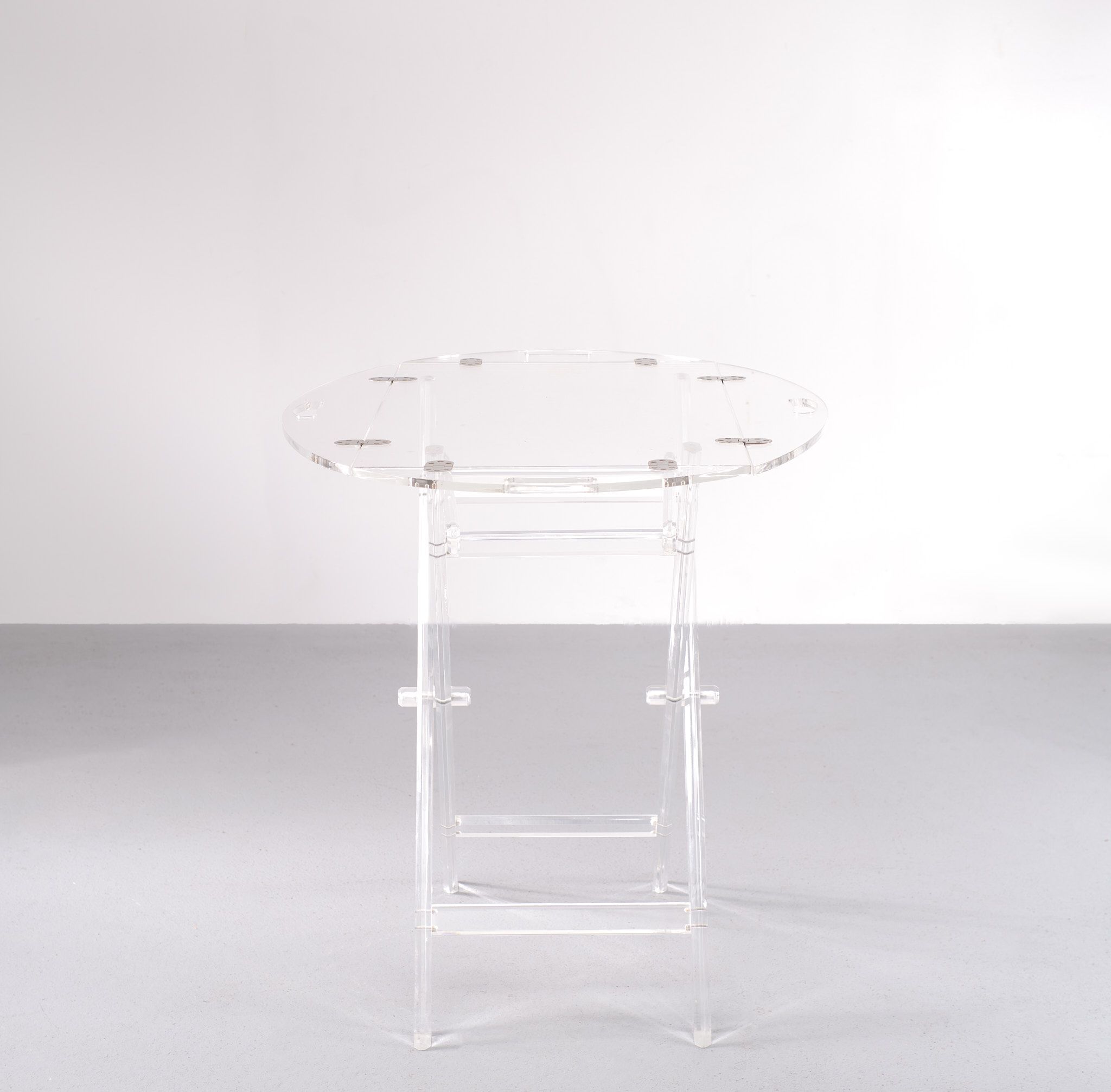 Table lucite, France, années 1970