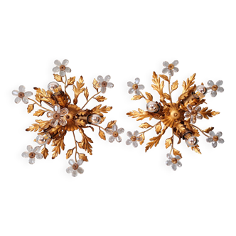 Pair of Italian wall lights in gold metal and Murano glass, 1970s