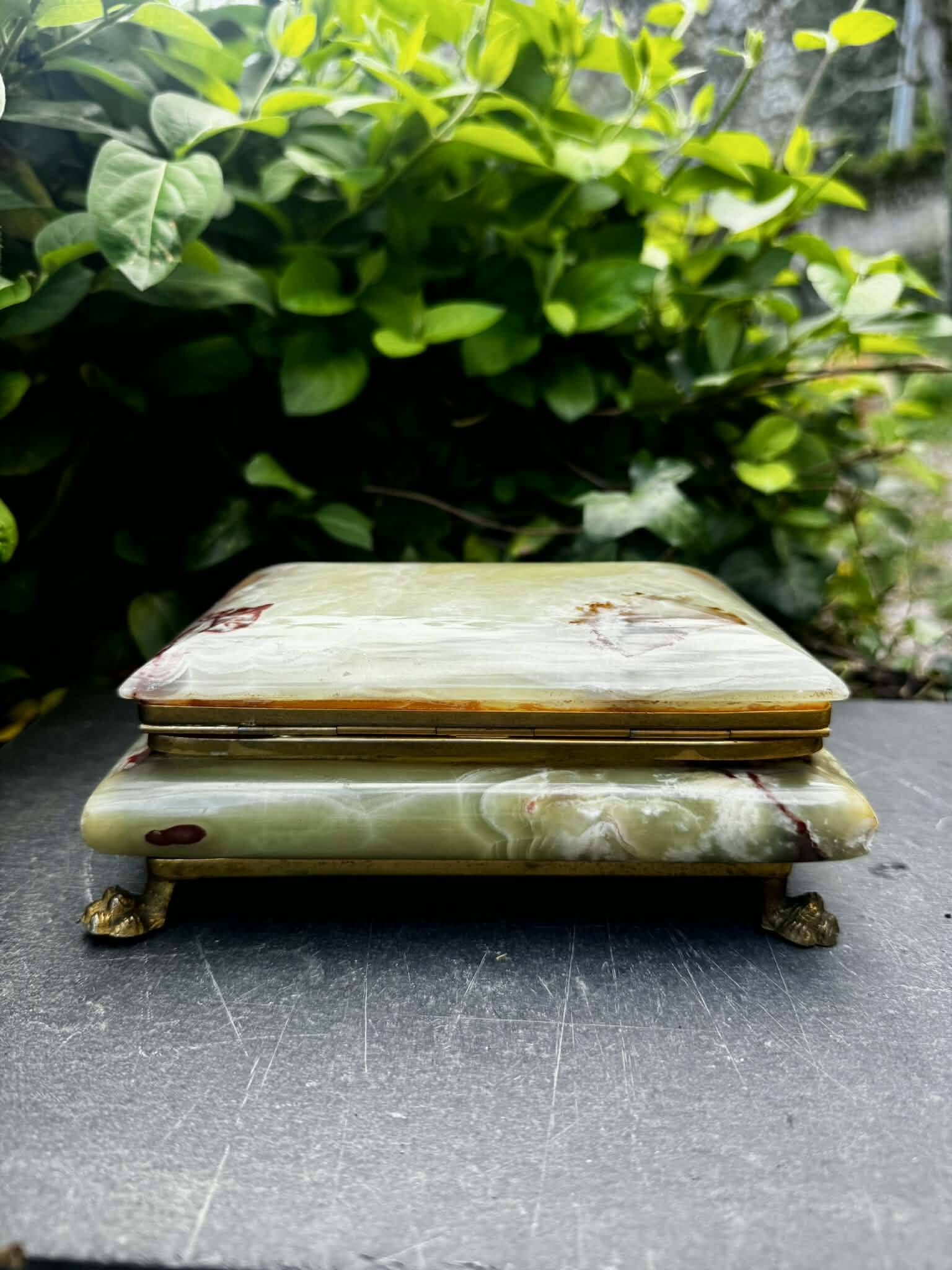 Ashtray, onyx box from the 1960s, vintage Italy.