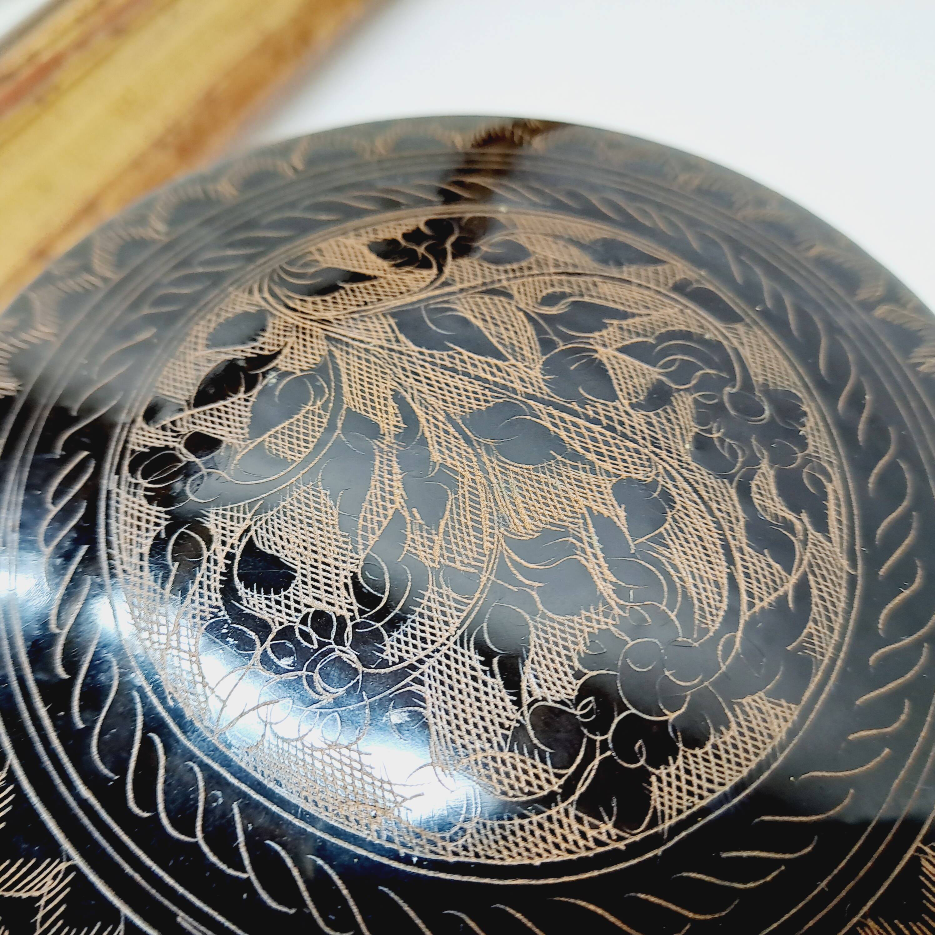 Lacquered wood jewelry box