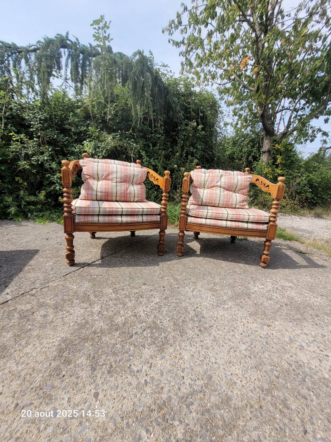 2 wooden armchairs by Giorgetti from the Gallery series from the 1970s.
