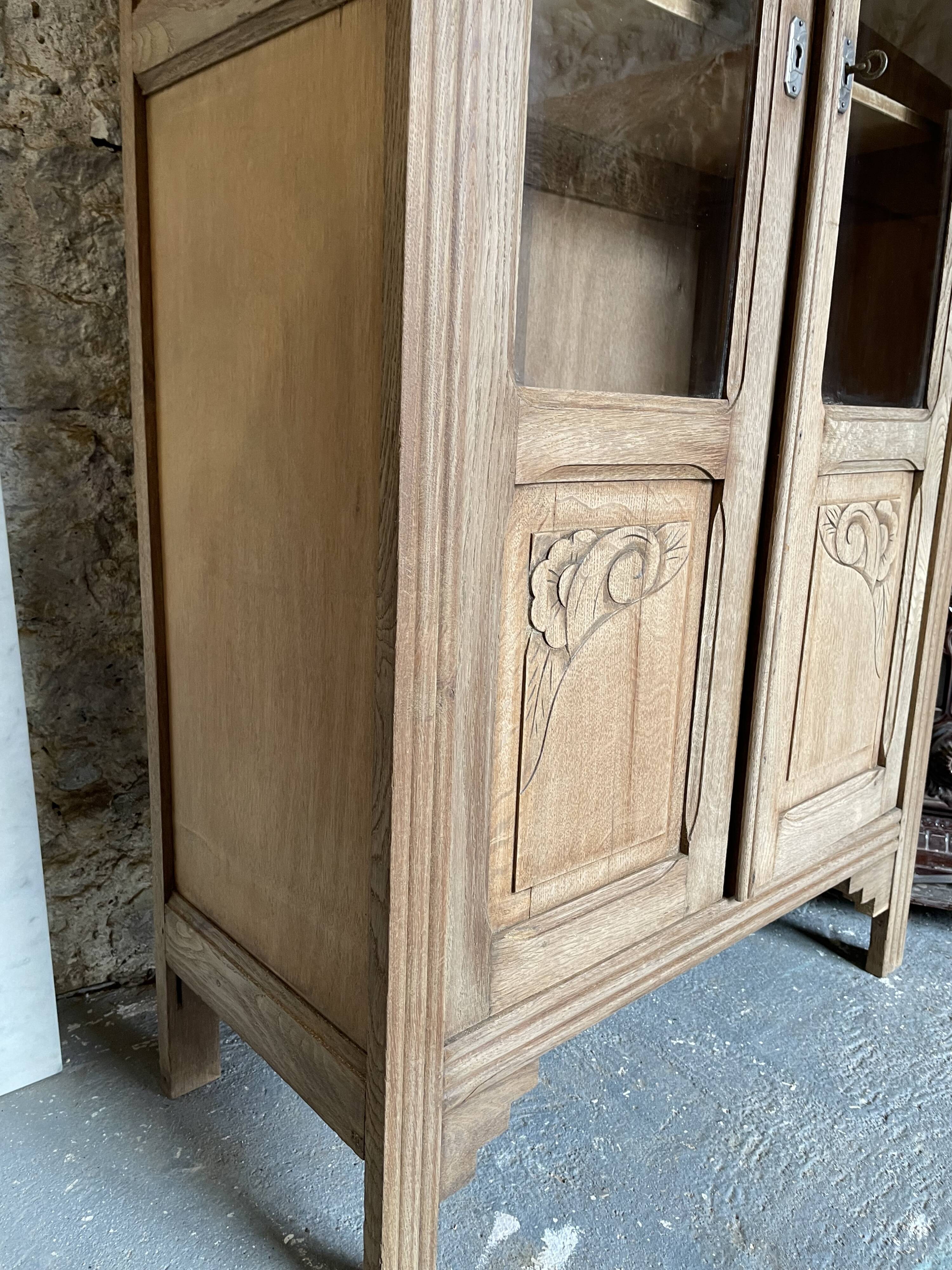 Art Deco glass cabinet