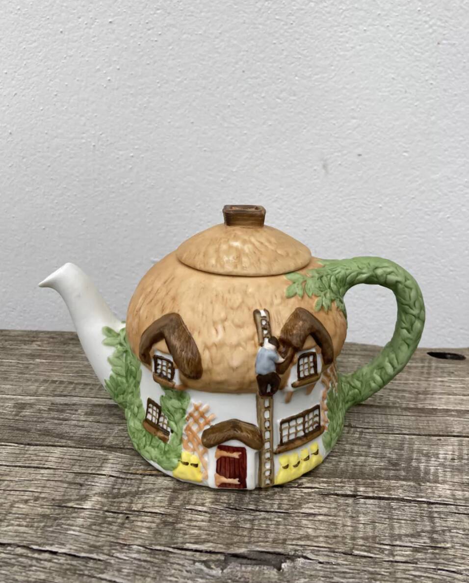 Staffordshire English Slush Teapot