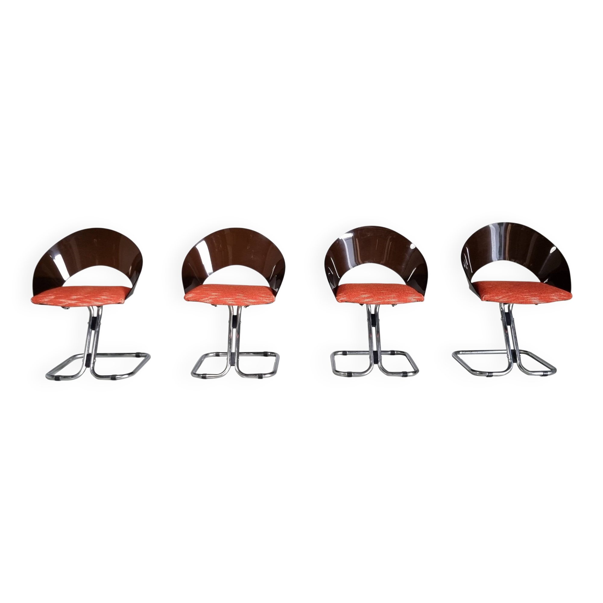 Set of 4 Italian dining chairs in plexiglass from the Spage era, 1970.