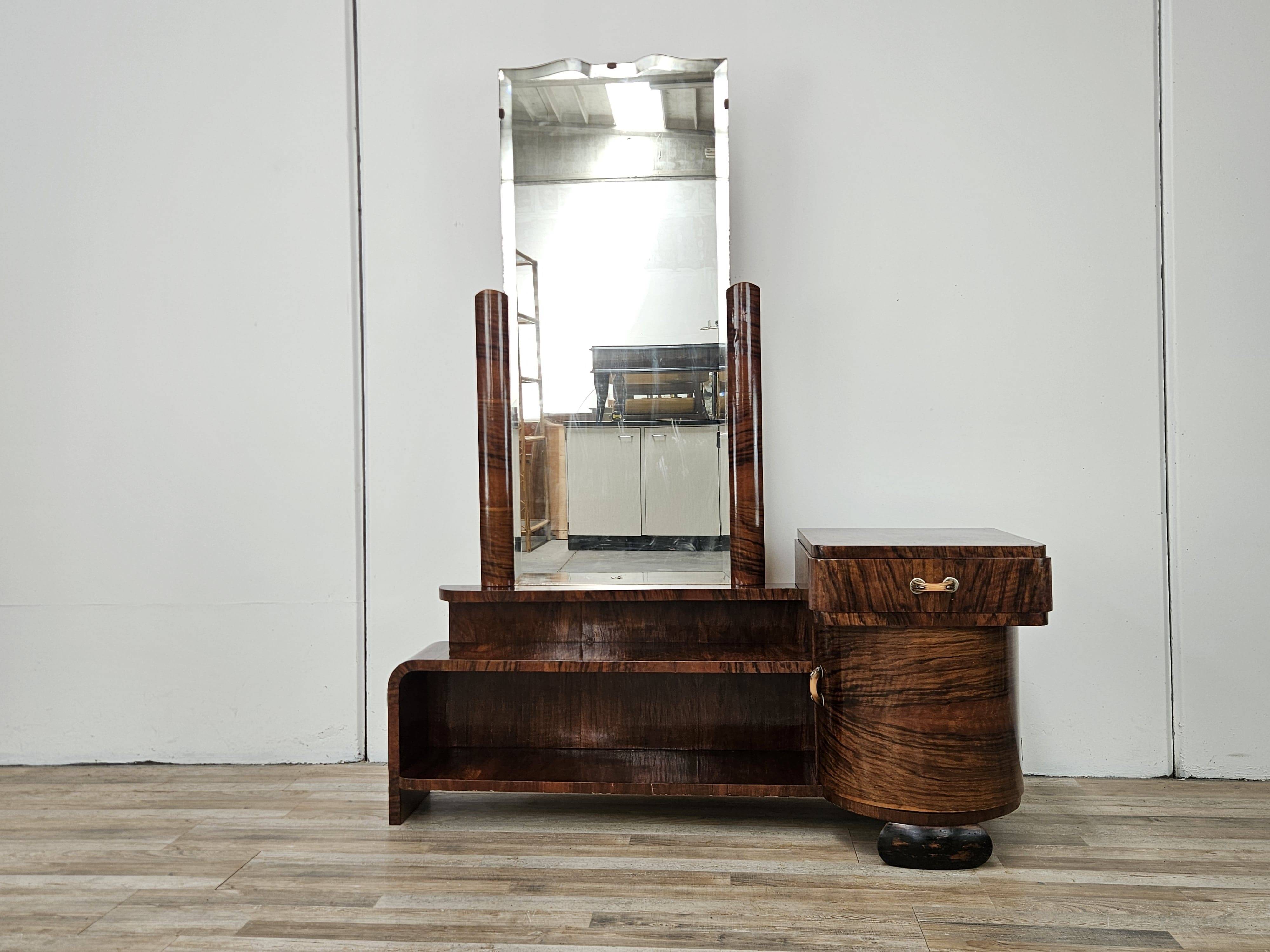 Art Decò dressing table in walnut root with mirror