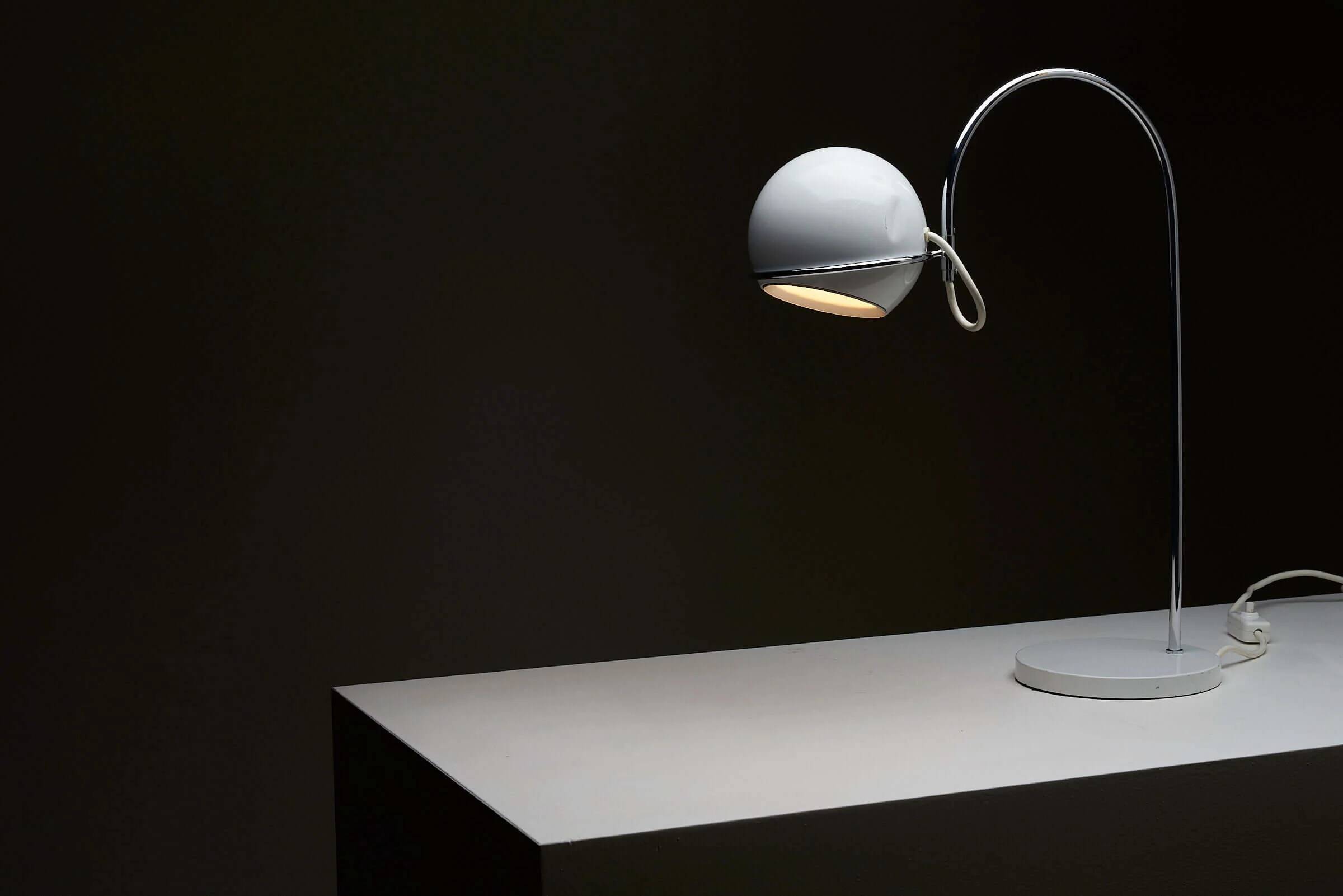 Lampe de table arc en chrome par Cosack
