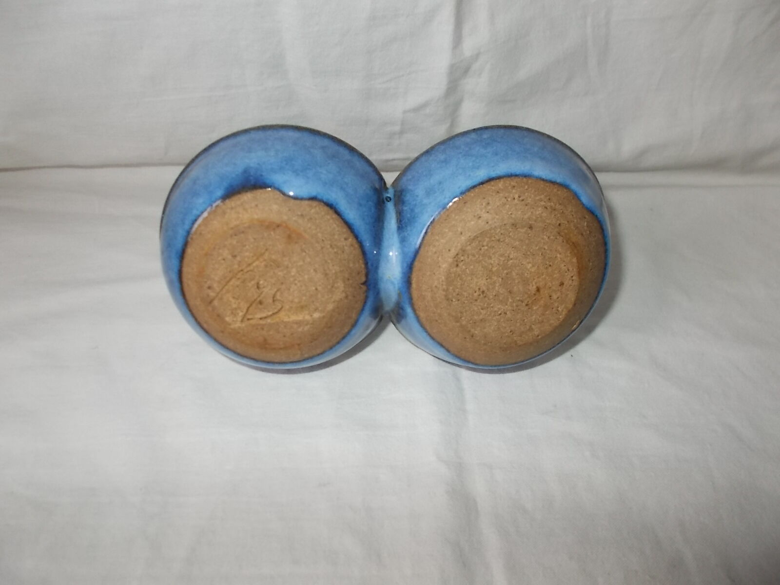 Servant dish in blue sandstone