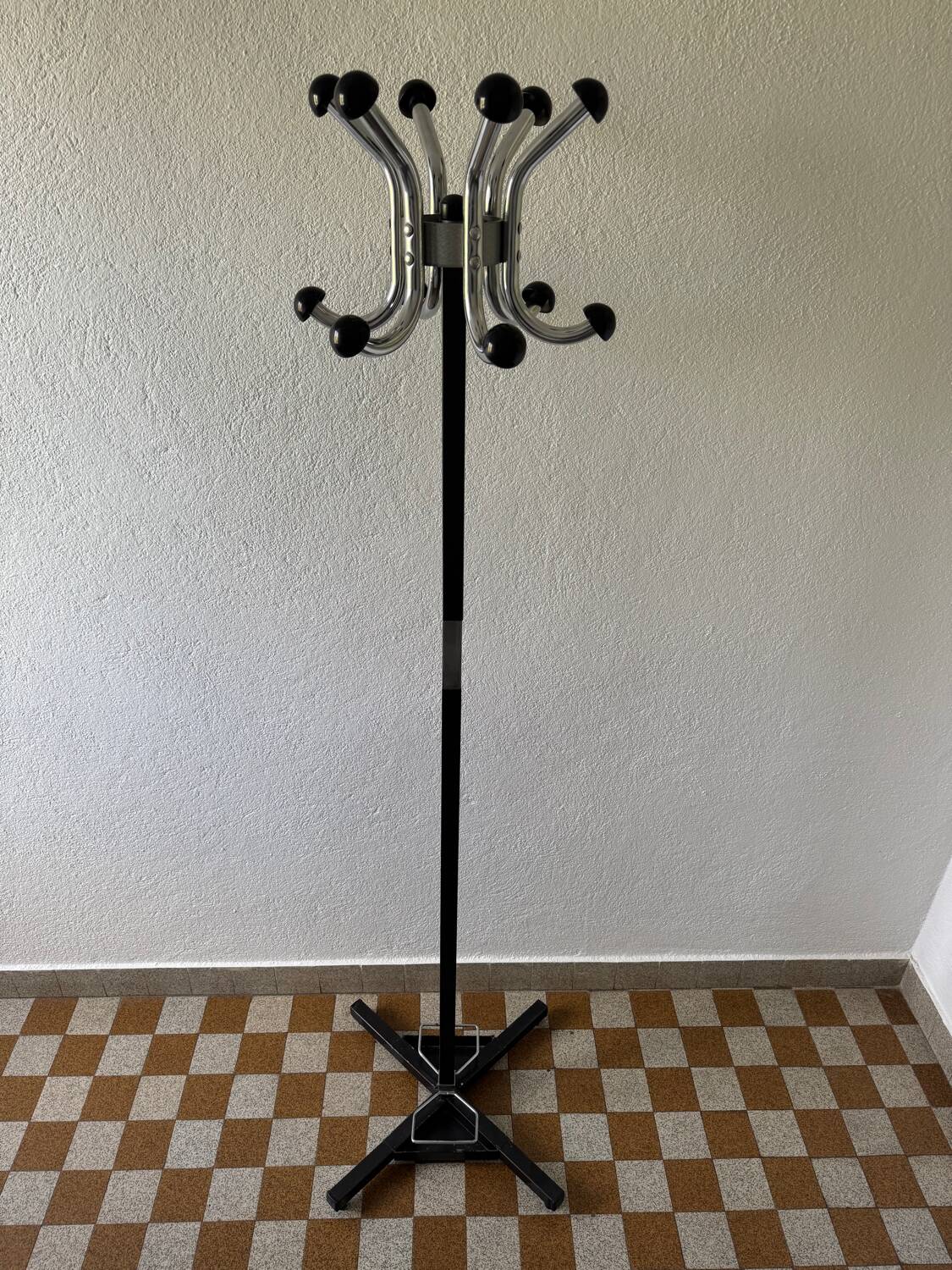 Coat rack/parrot cloakroom 70s