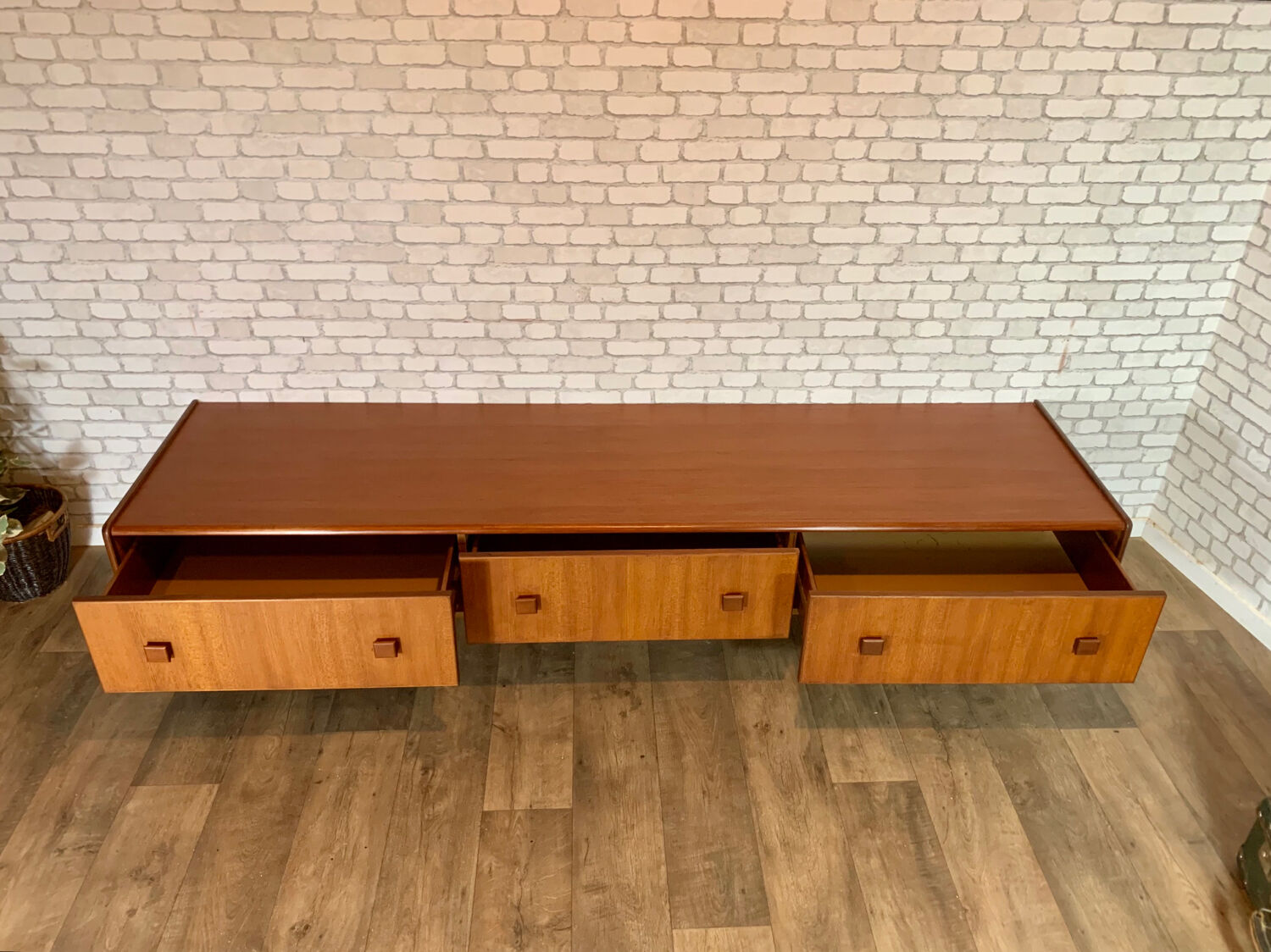 Low teak sideboard 1970