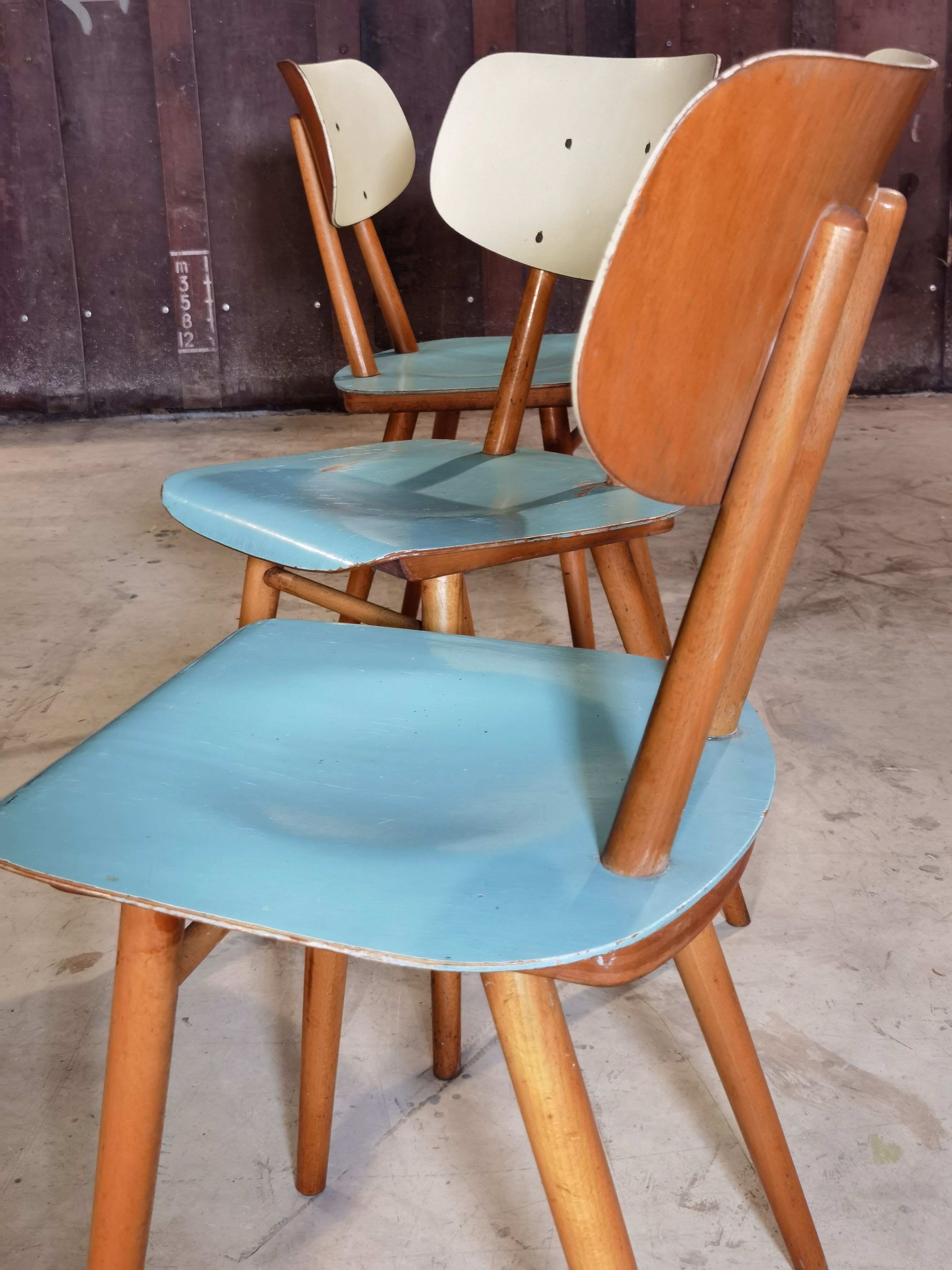 Série de 3 chaises TON 1960