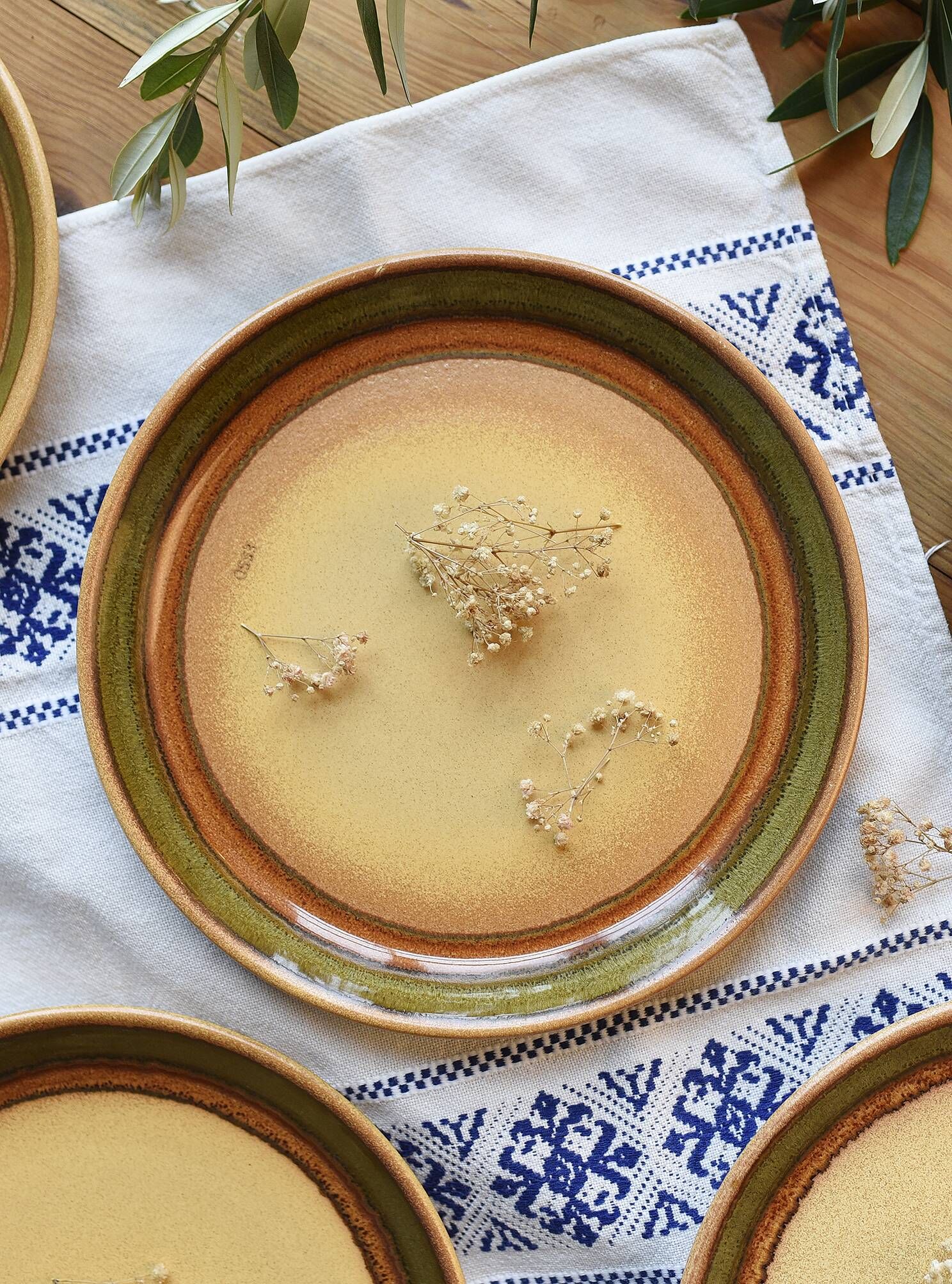 Vintage dinner plates from the 70s, in glazed stoneware, stamped Esso, Set of 6.