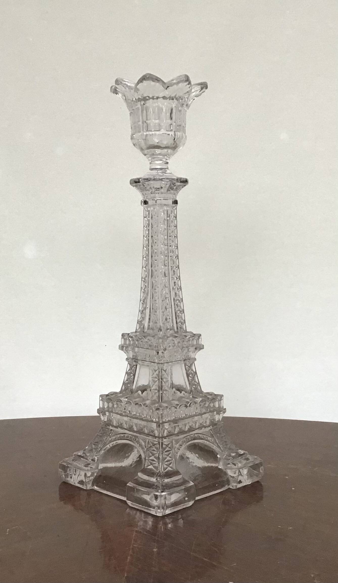 Eiffel Tower shaped candlesticks made by the Portieux crystal factory