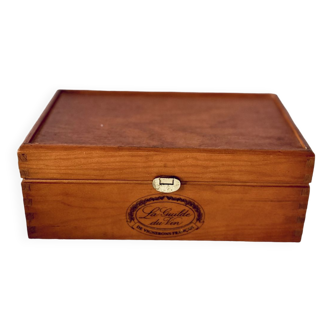 Wine crate wooden box with lid