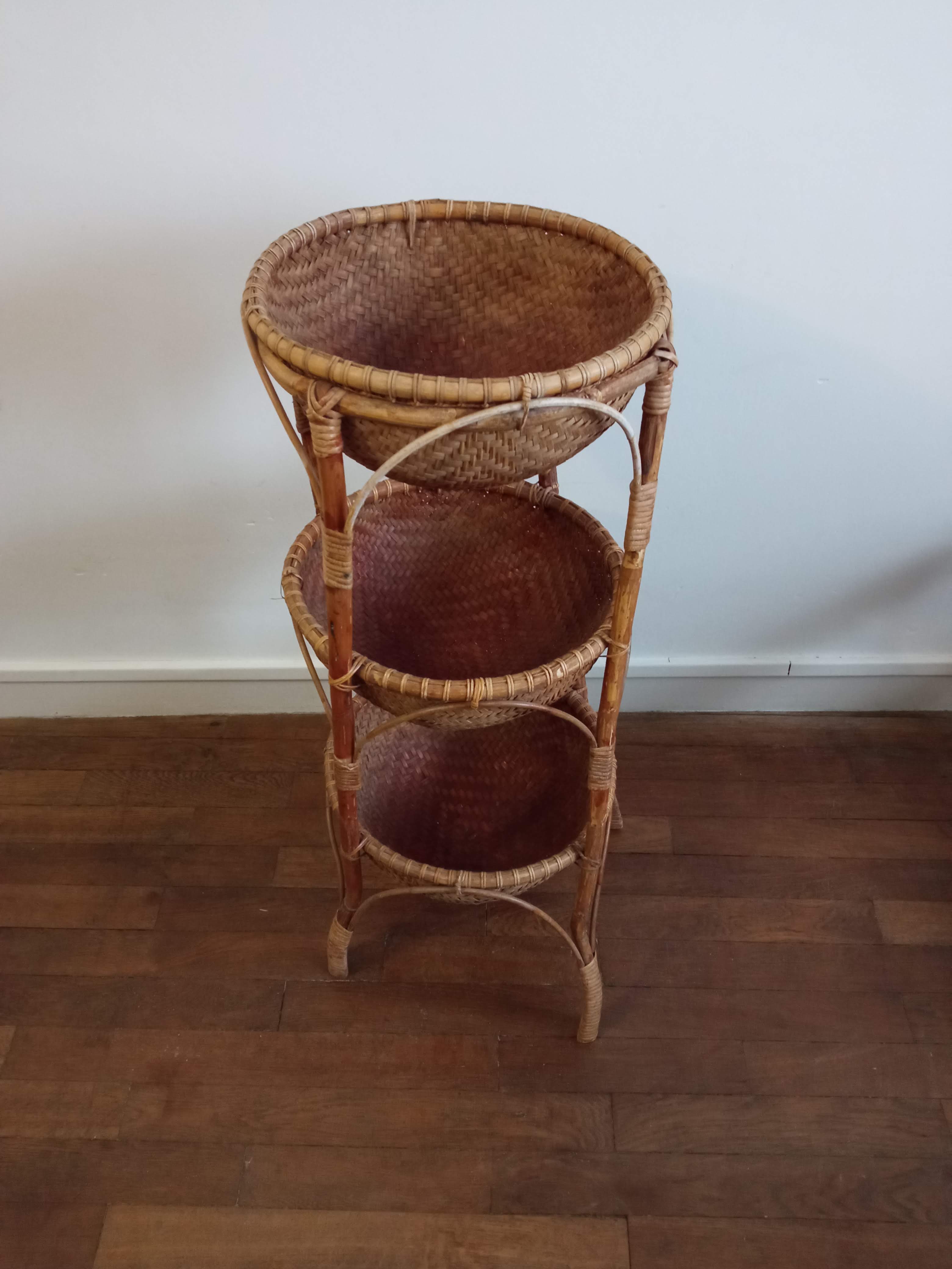 Desserte en rotin vintage