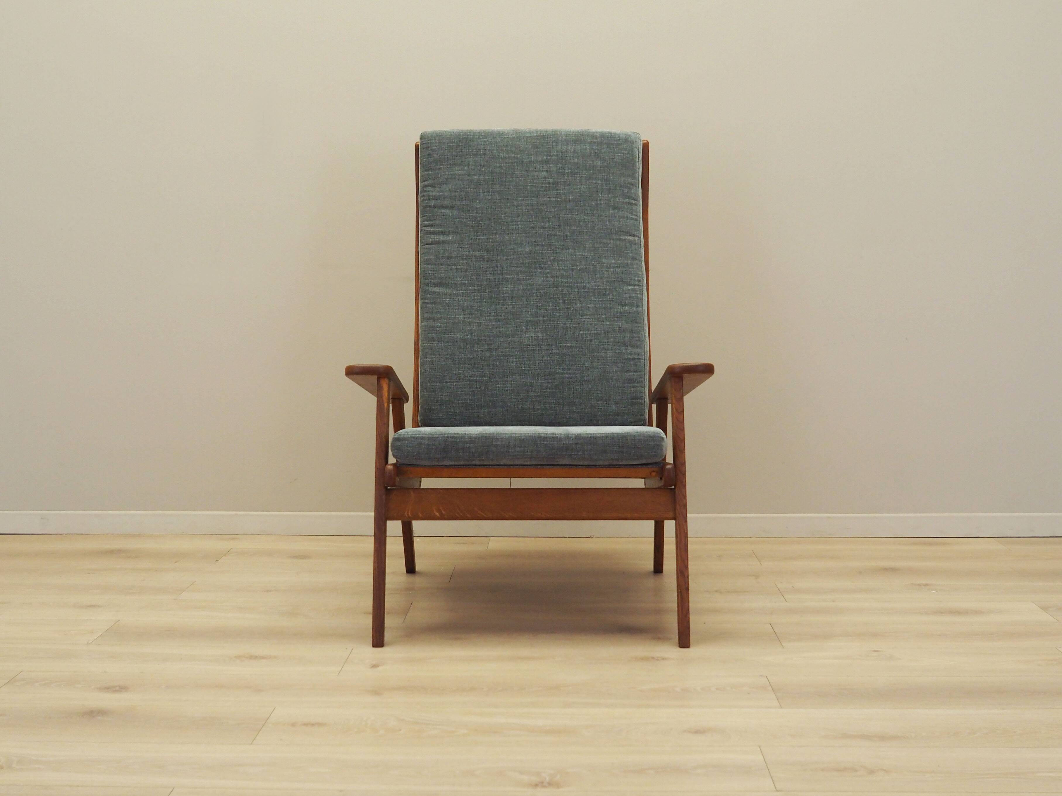Fauteuil en chêne, design danois, années 1970, production : Danemark