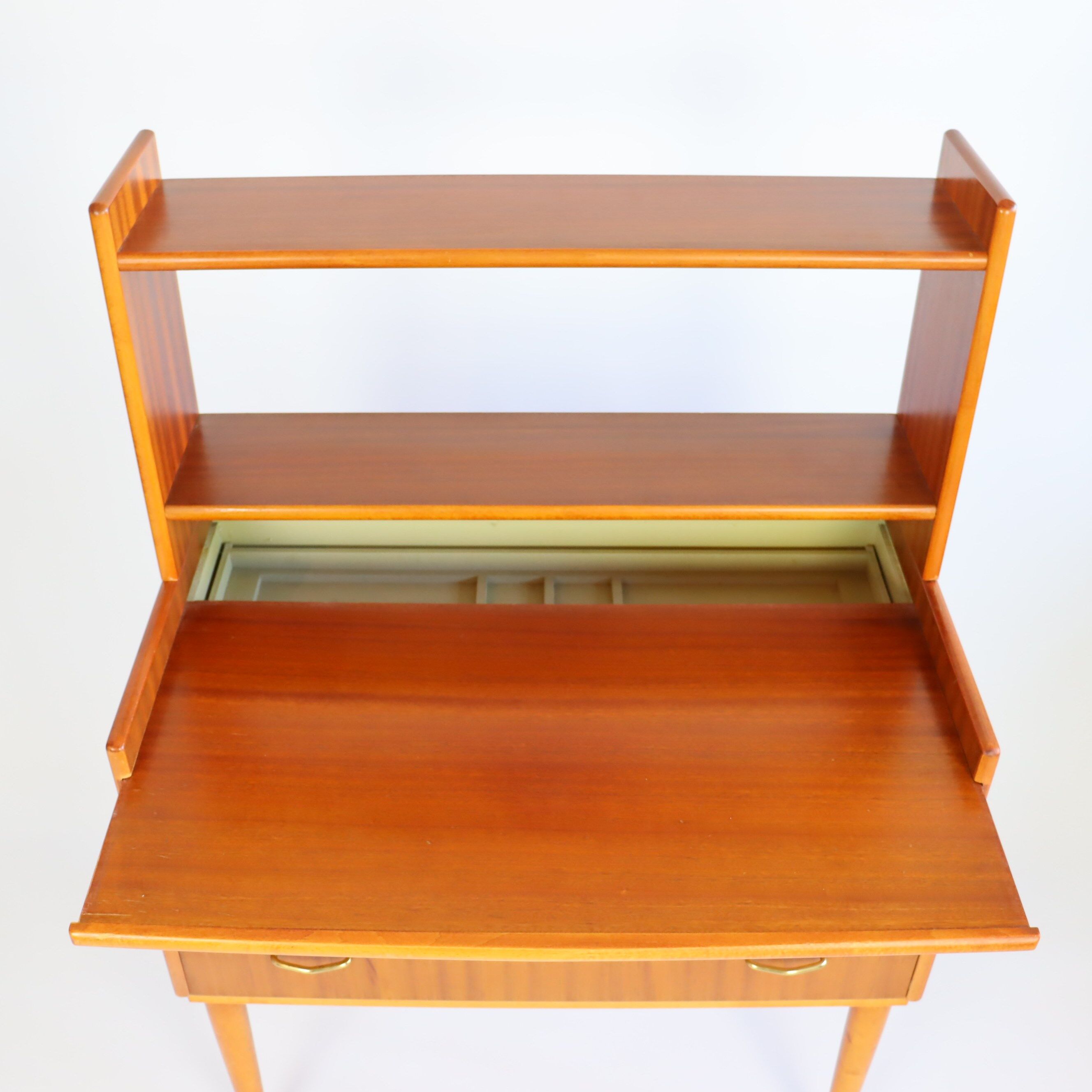 Writing desk 50