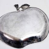 “Apple” cup or empty pocket