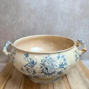 Grande soupière ancienne en terre de fer Creil et Montereau – Perruche