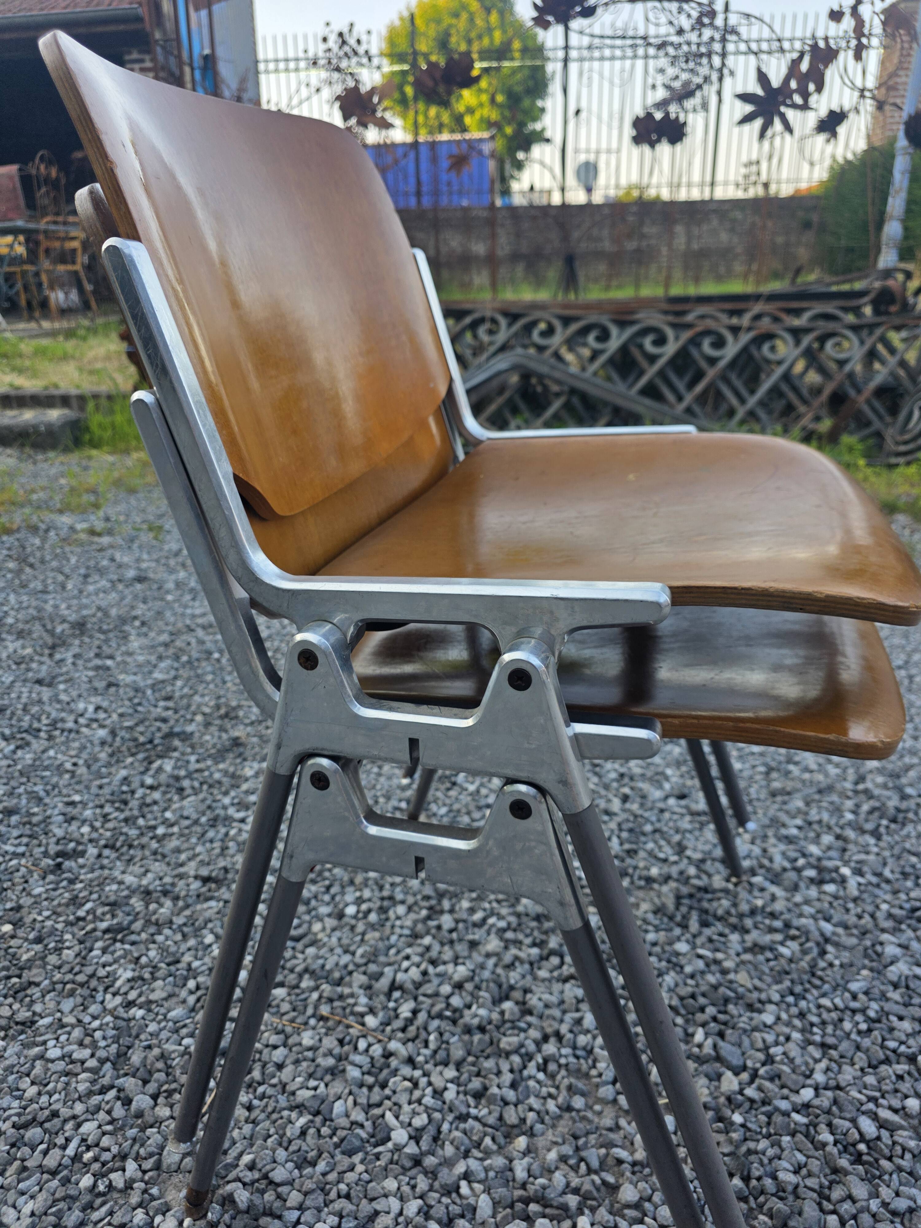 Paire de chaises "DSC 106" par Giancarlo Piretti pour Castelli, 1960