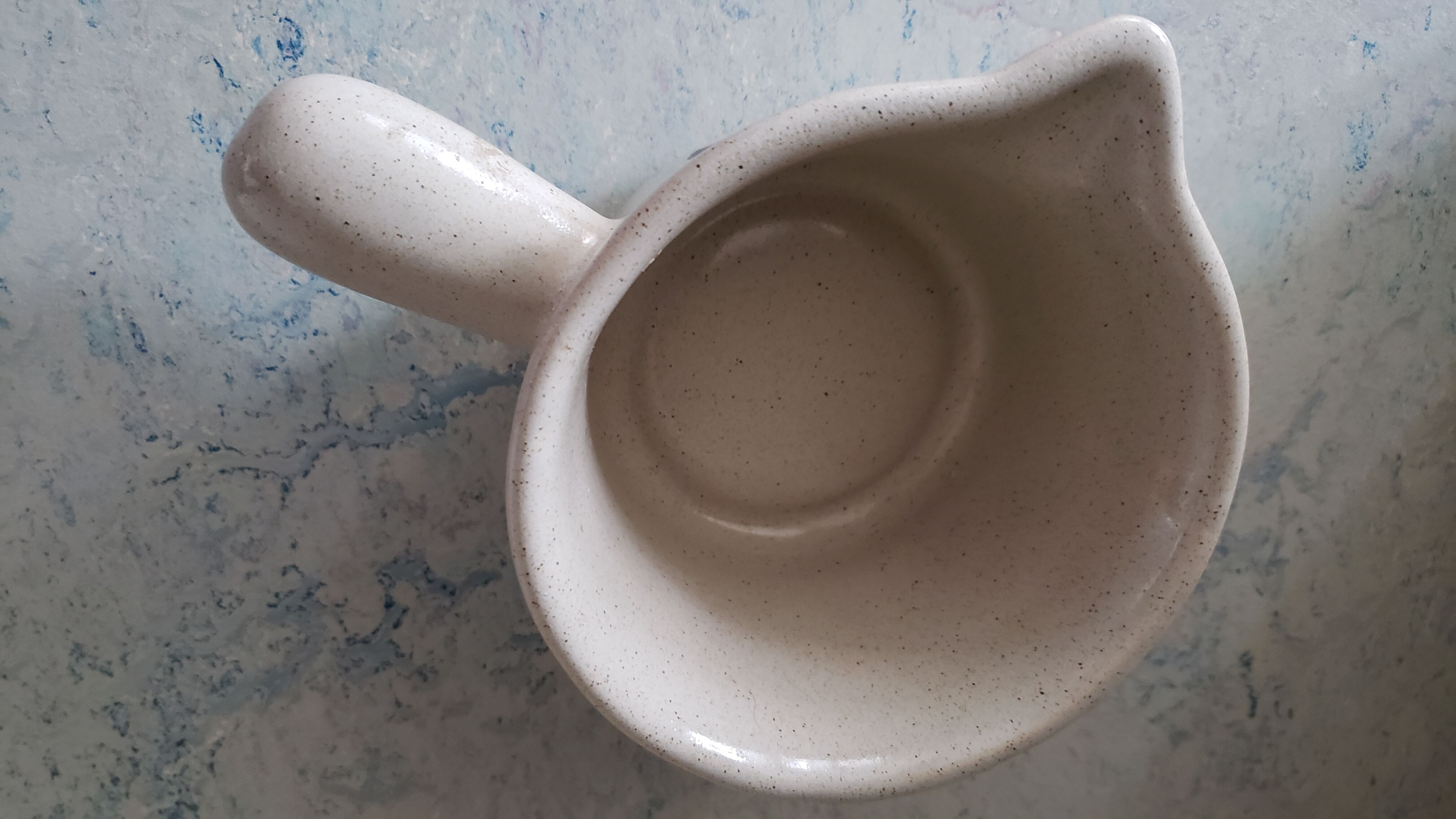 Small pitcher spout Saint Amand