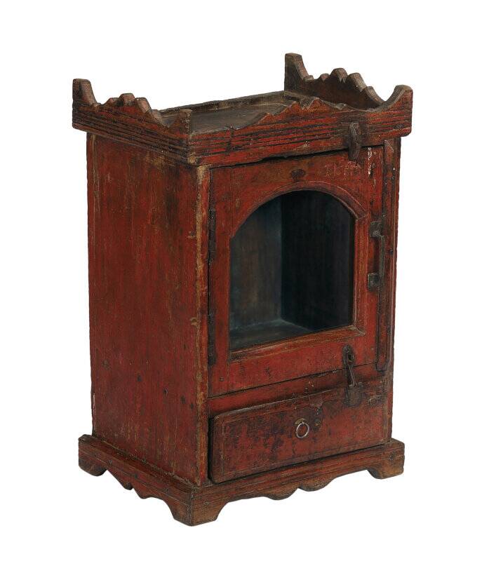 Indian red display cabinet, patinated bedside table and original teak wood part