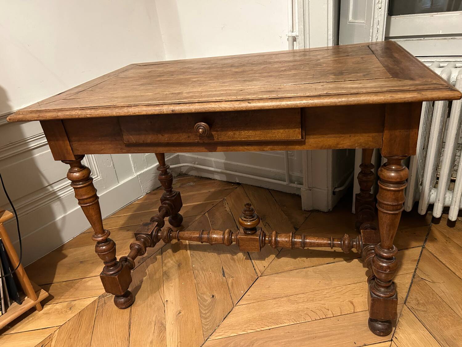 Bureau style Louis xiii / 100*65*h72/ bois