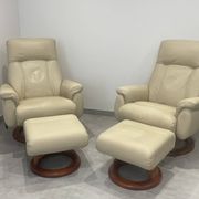 Paire de fauteuil vintage cuir avec ottoman