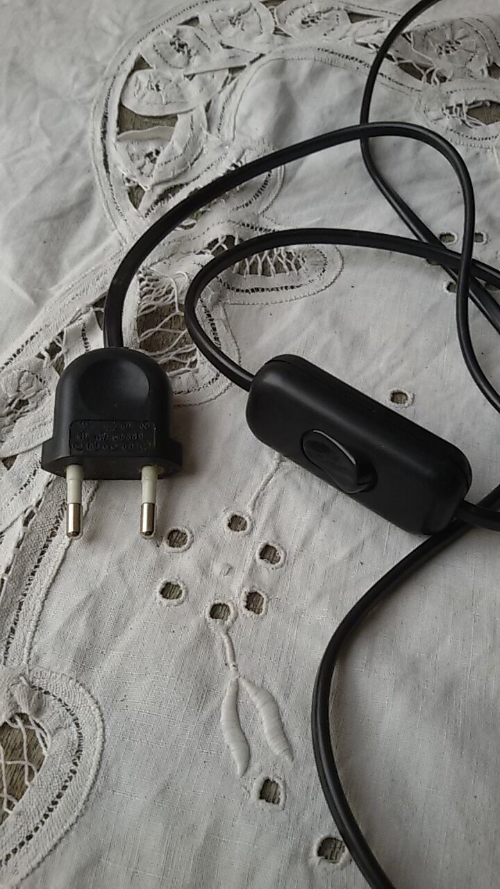 Black ceramic love couple lamp