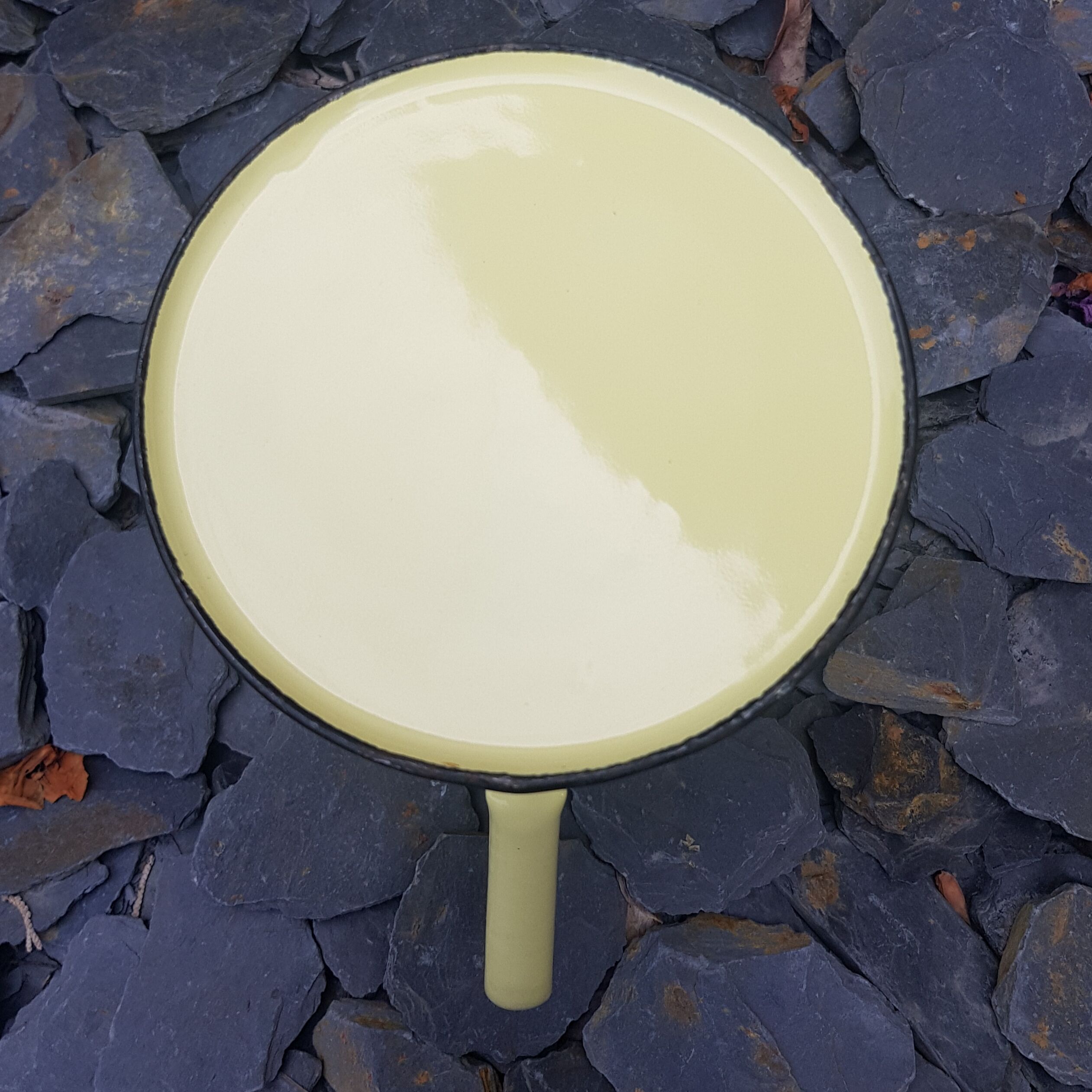 Cafetière en tôle émaillée jaune